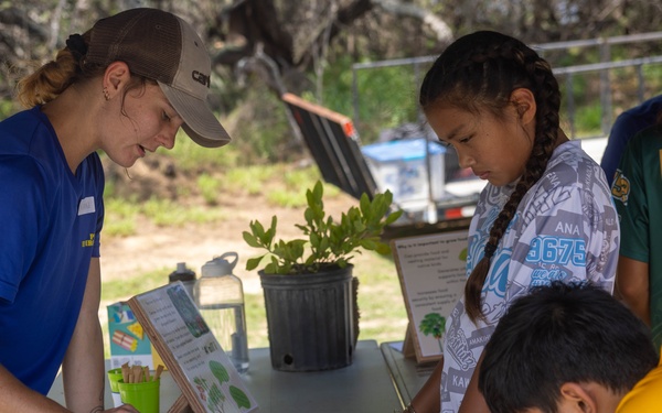PMRF Hosts Annual Field Trip for West-Side Students