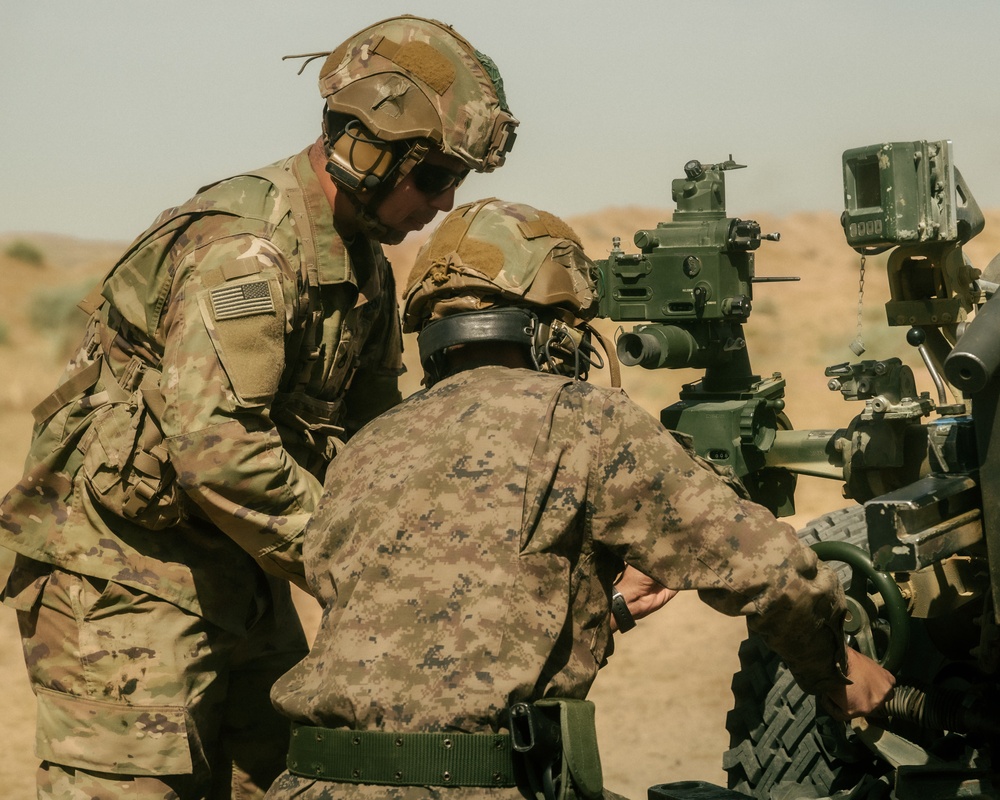 US, Tunisian Armed Forces conduct live-fire M119 howitzer drills as part of exercise African Lion 2025