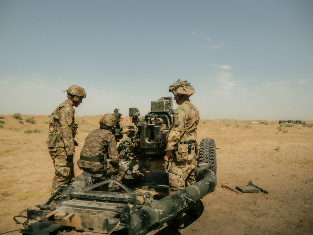US, Tunisian Armed Forces conduct live-fire M119 howitzer drills as part of exercise African Lion 2025