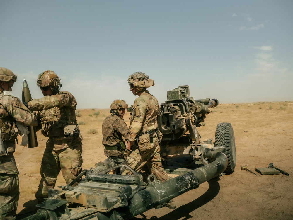 US, Tunisian Armed Forces conduct live-fire M119 howitzer drills as part of exercise African Lion 2025