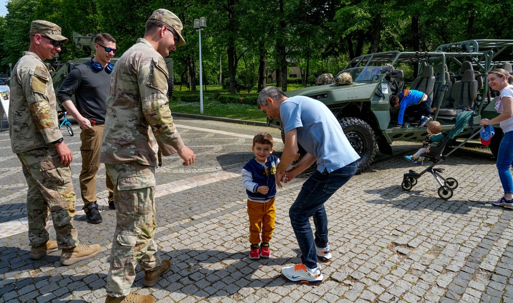 U.S. Army Soldiers participate in the Romanian Land Forces Day celebration