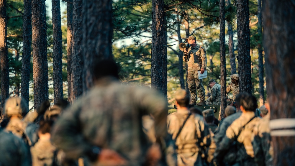 Paratroopers start E3B (Expert Infantryman Badge, Expert Soldier Badge and Expert Field Medical Badge)