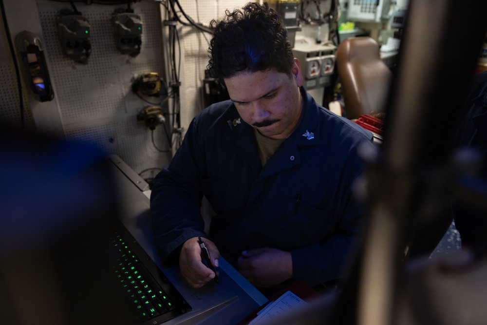 USS Oscar Austin (DDG 79) Conducts Damage Control Drill