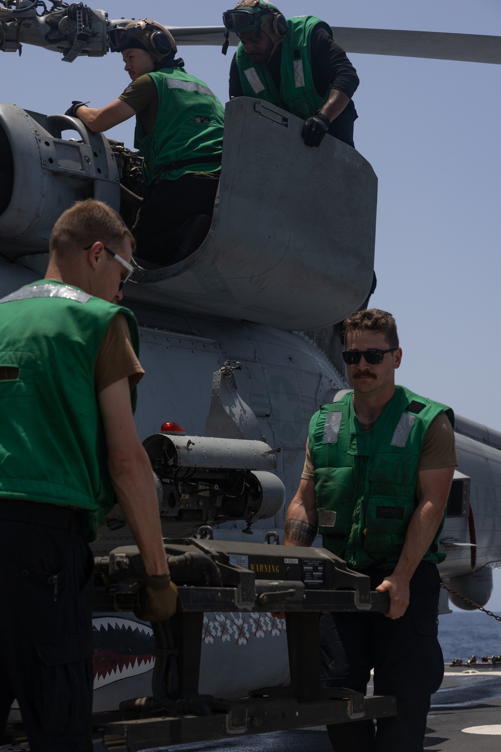 Helicopter Maritime Strike Squadron (HSM) 60 Conducts Maintenance Aboard USS Oscar Austin (DDG 79)