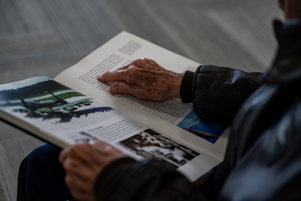 98-year-old pilot sees Skyraider legacy live on in AFSOC’s OA-1K Skyraider II