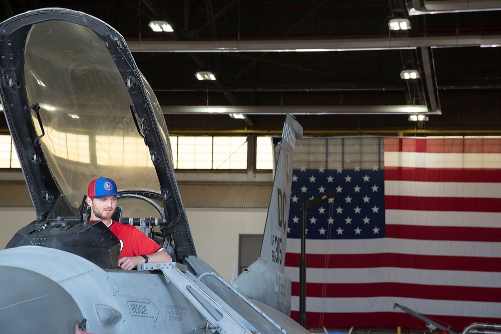 Washington Nationals hit a home run with service members and families