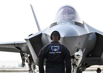 F-35A Demonstration Team Performs at FAMEX 2025