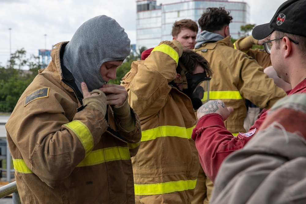 U.S. Navy Sailors, Coast Guardsmen participates in Resolve Marine DC Olympics | FWFL 25