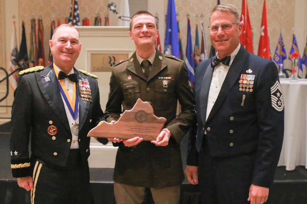 Lt. Gen. Jon Stubbs Highlights Virginia National Guard Excellence at  Military Ball
