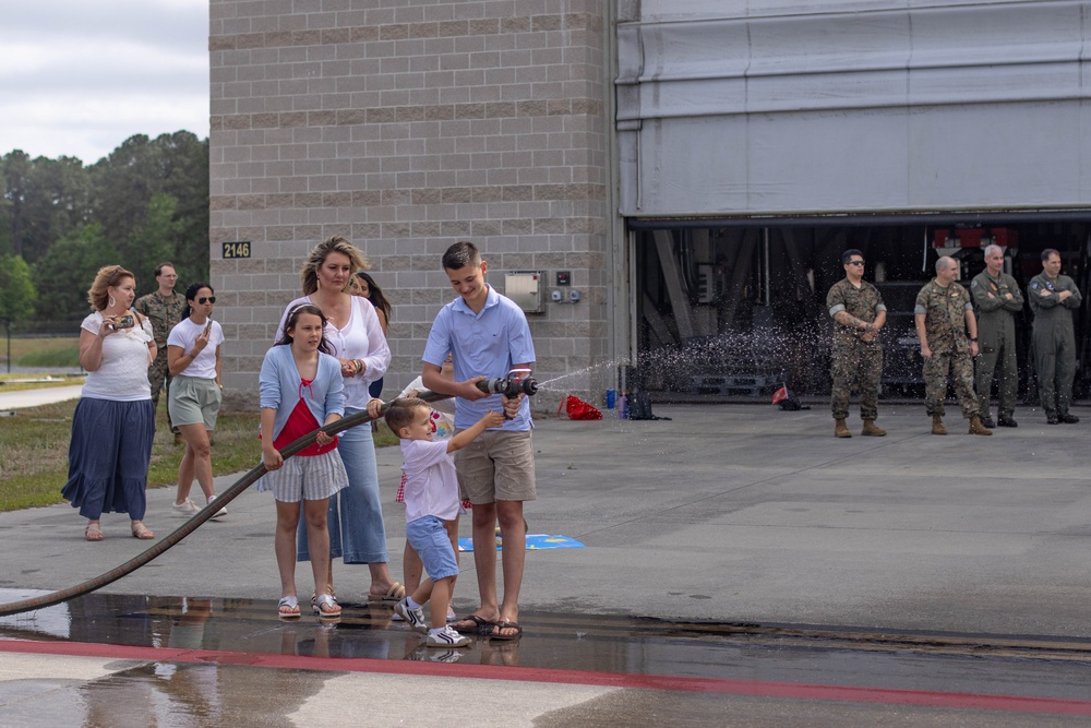 VMFA(AW)-224 conducts its final F/A-18 Hornet flight ceremony