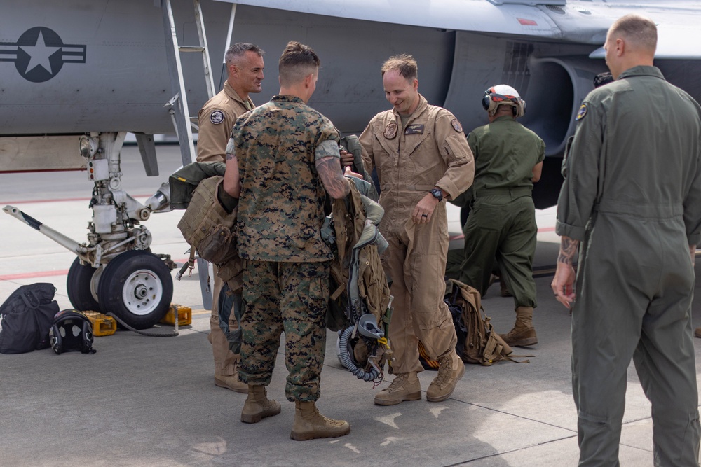VMFA(AW)-224 conducts its final F/A-18 Hornet flight ceremony