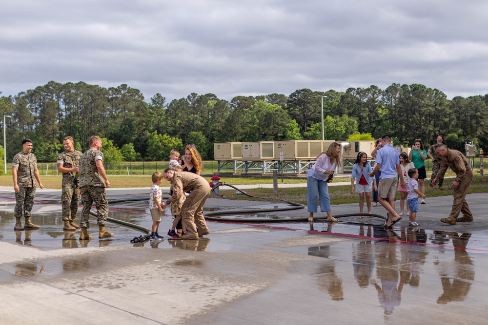 VMFA(AW)-224 conducts its final F/A-18 Hornet flight ceremony