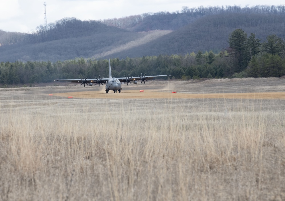 Air Force Air Mobility Liaison Officer Course students come to Fort McCoy to train for first time at post’s austere air assault strip