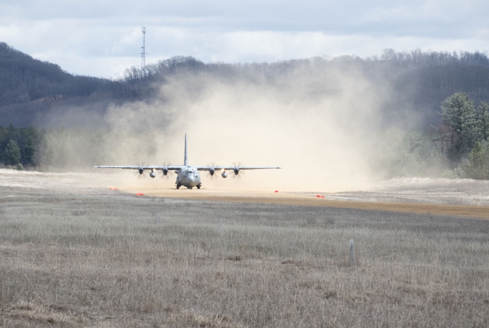 Air Force Air Mobility Liaison Officer Course students come to Fort McCoy to train for first time at post’s austere air assault strip
