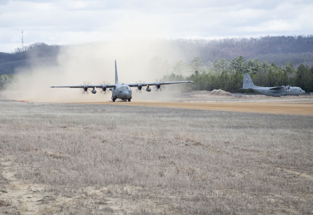 Air Force Air Mobility Liaison Officer Course students come to Fort McCoy to train for first time at post’s austere air assault strip