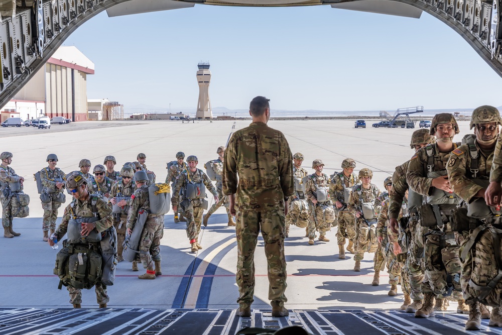 Joint Airborne operation showcases interoperability, enhances warfighting readiness