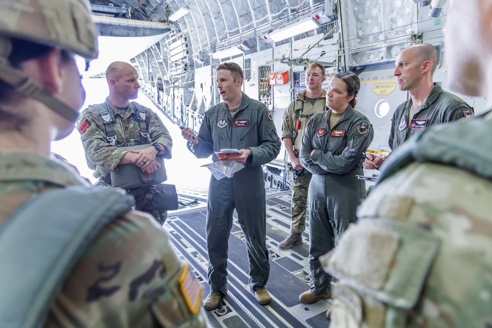 Joint Airborne operation showcases interoperability, enhances warfighting readiness