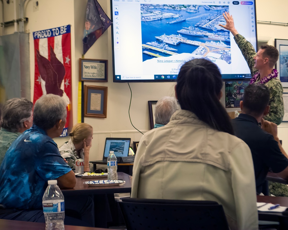 PHNSY &amp; IMF and HRMC Visit Navy League of the United States, Honolulu Council
