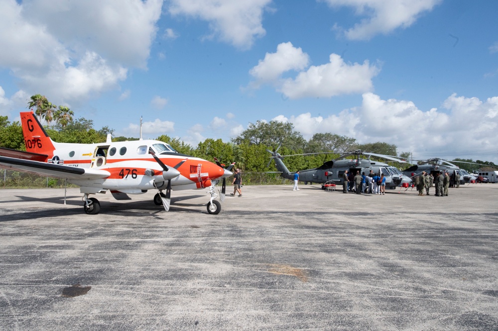 FXE Hosts Aviation Day for Fort Lauderdale Fleet Week