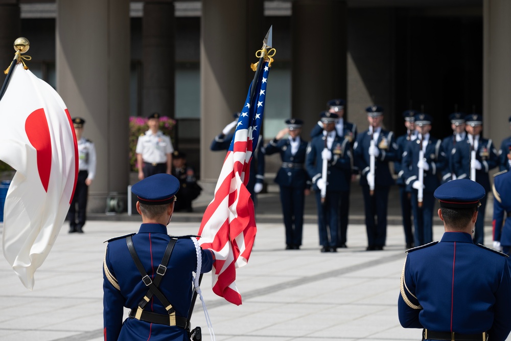 Honor Meets Honor: U.S. Air Force Drill Team Visits JGSDF Special Guard