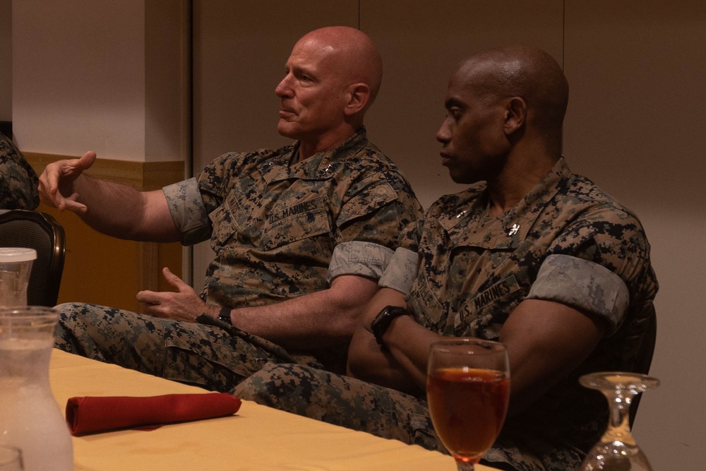 III MIG | Commanding General of MARFORCYBER visited Camp Hansen.