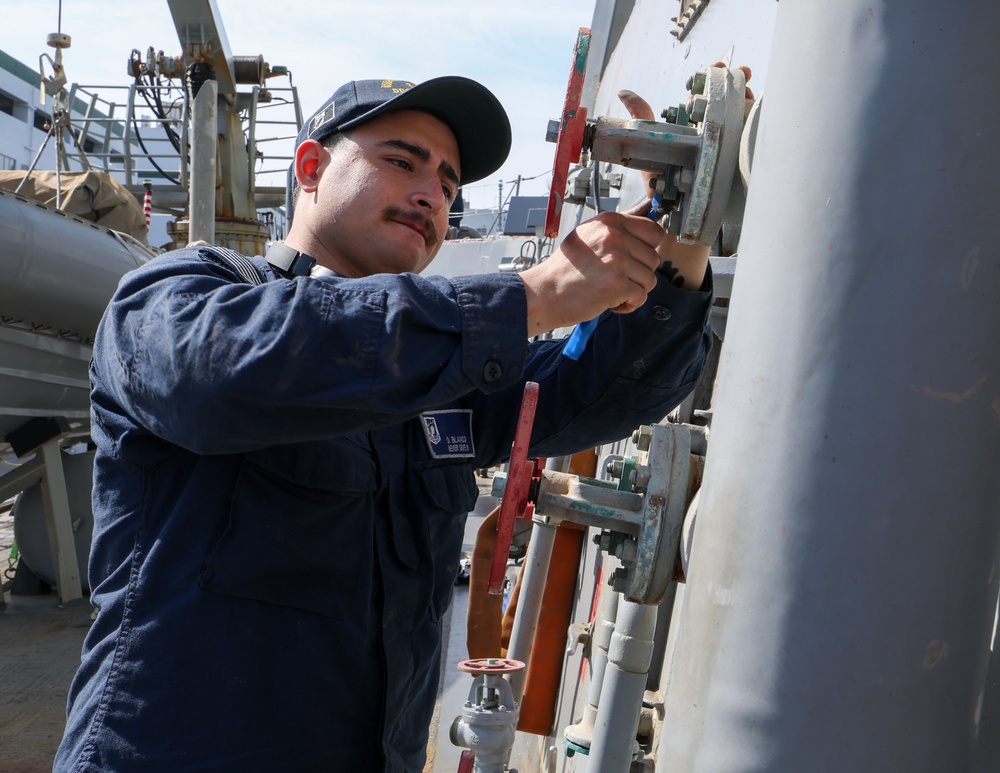 USS William P. Lawrence (DDG 110) Conducts Topside Preservation
