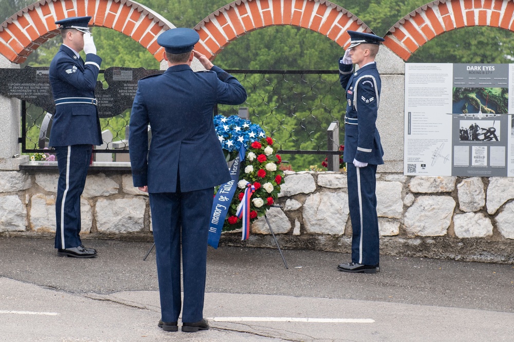 Aviano AB honors &quot;Dark Eyes&quot; in Andraž