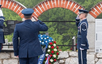 Aviano AB honors &quot;Dark Eyes&quot; in Andraž