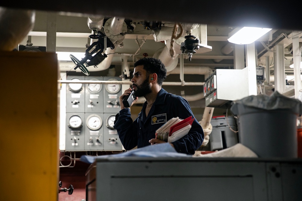 USS Wayne E. Meyer conducts operations in the U.S. Central Command area of responsibility as part of the Carl Vinson Carrier Strike Group