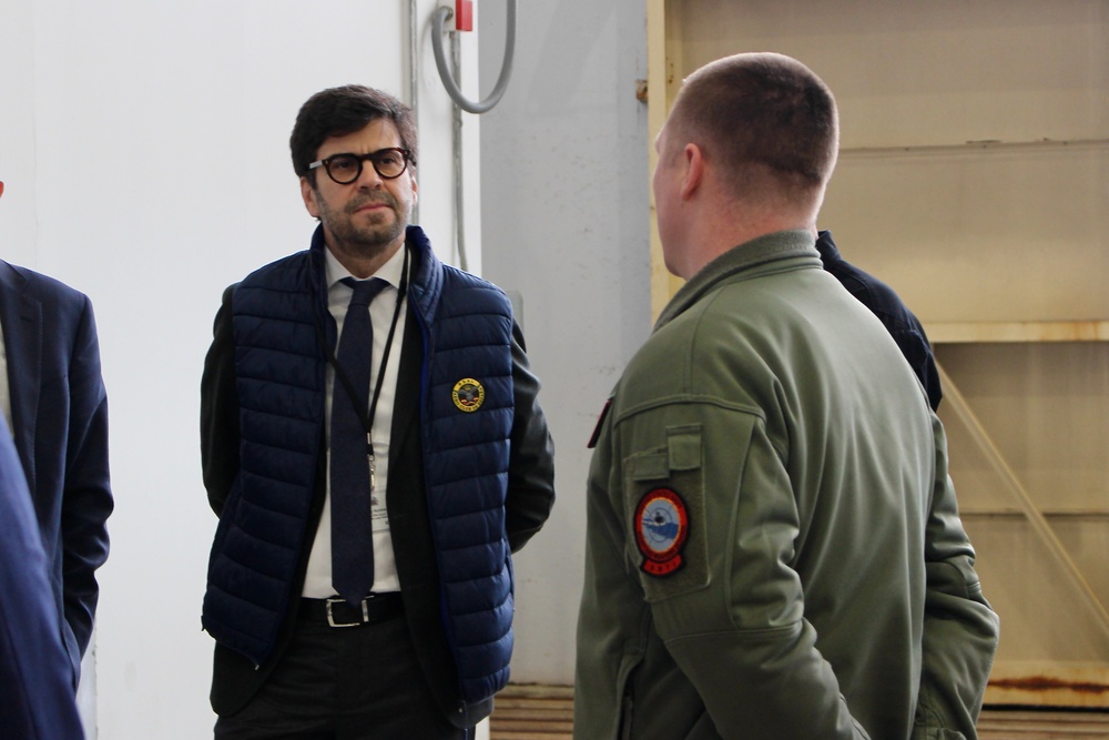 EUROCONTROL Director General visits U.S. VP Squadrons