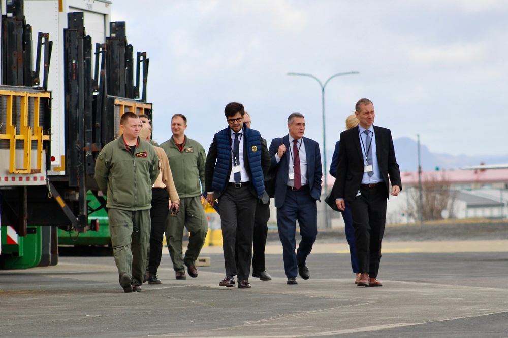 : EUROCONTROL Director General visits U.S. VP Squadrons