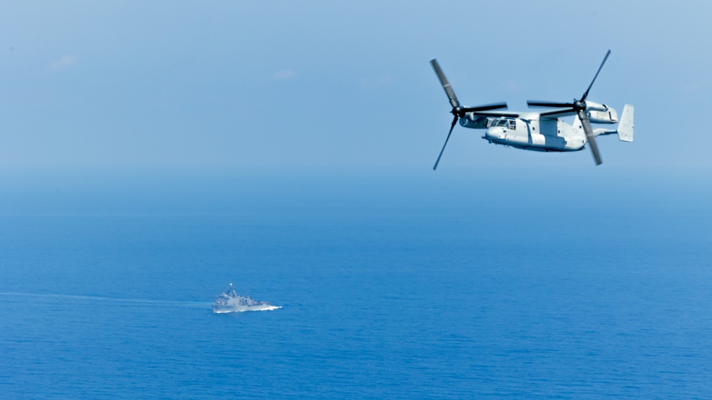 Balikatan 25: VMM-364 conducts tactical recovery of aircraft and personnel training