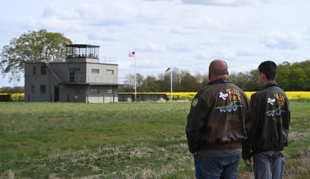 100th ARW legacy comes full circle as WWII veteran, Capt. Bob Wolff, returns 'home' to Thorpe Abbotts