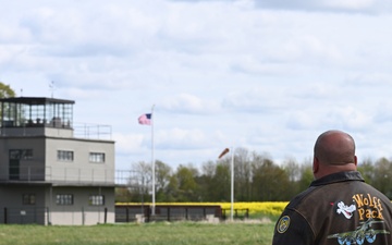 100th ARW legacy comes full circle as WWII veteran, Capt. Bob Wolff, returns 'home' to Thorpe Abbotts