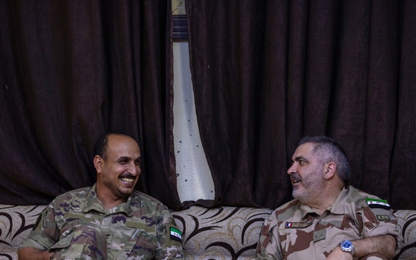 Coalition General meets with Syrian Partner forces in Al-Tanf