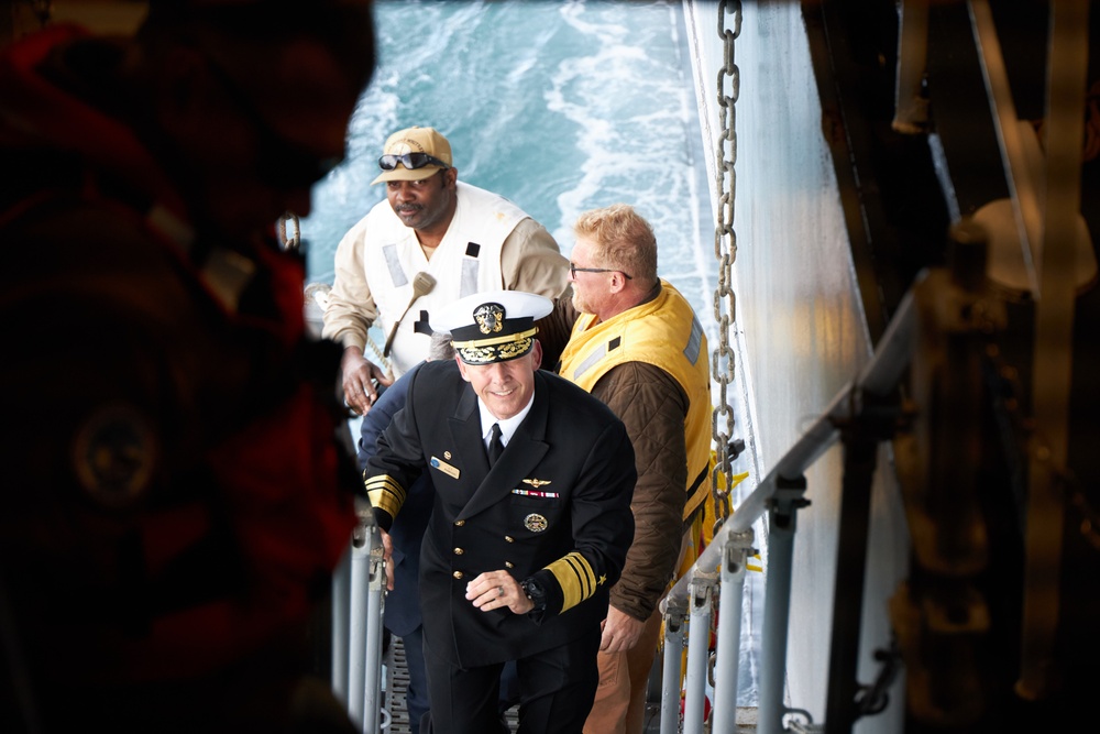 USS Mount Whitney conducts key leadership engagements between Sixth Fleet and Tunisia