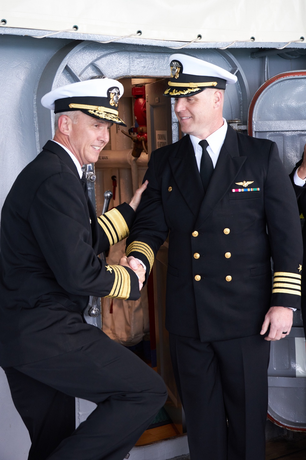 USS Mount Whitney conducts key leadership engagements between Sixth Fleet and Tunisia