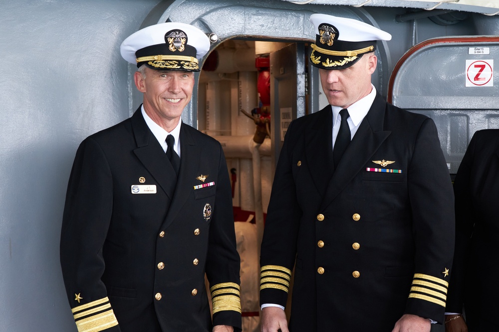 USS Mount Whitney conducts key leadership engagements between Sixth Fleet and Tunisia
