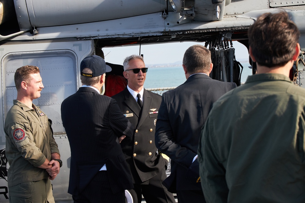 USS Mount Whitney conducts key leadership engagements between Sixth Fleet and Tunisia