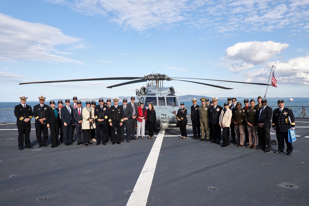 USS Mount Whitney conducts key leadership engagements between Sixth Fleet and Tunisia