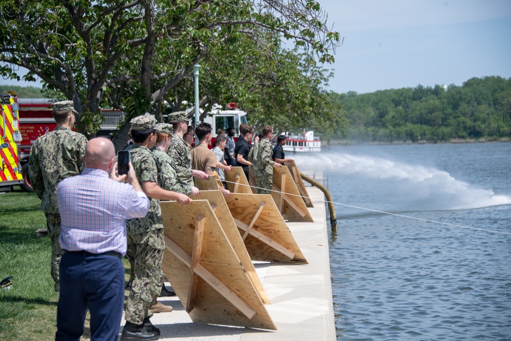 USNA MIDSHIPMEN CONDUCT ARCHIMEDES SOLAR RAY TEST