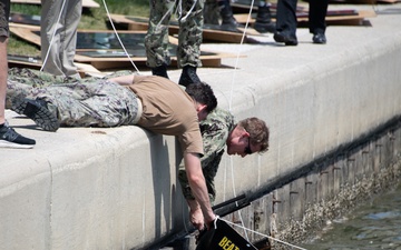 USNA MIDSHIPMEN CONDUCT ARCHIMEDES SOLAR RAY TEST