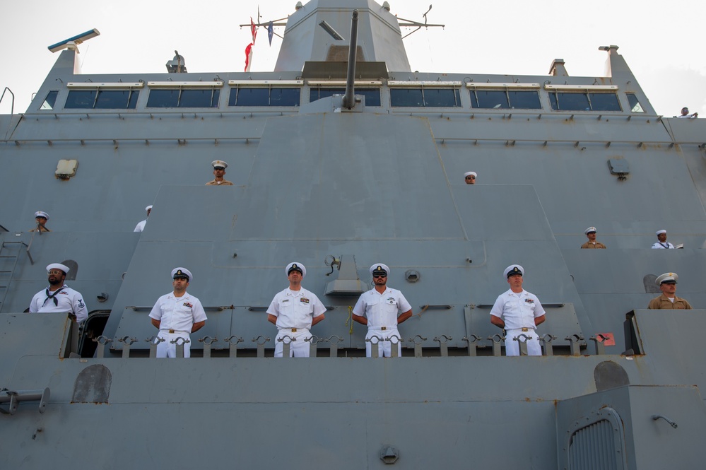 USS New York Departs Fleet Week Fort Lauderdale 2025