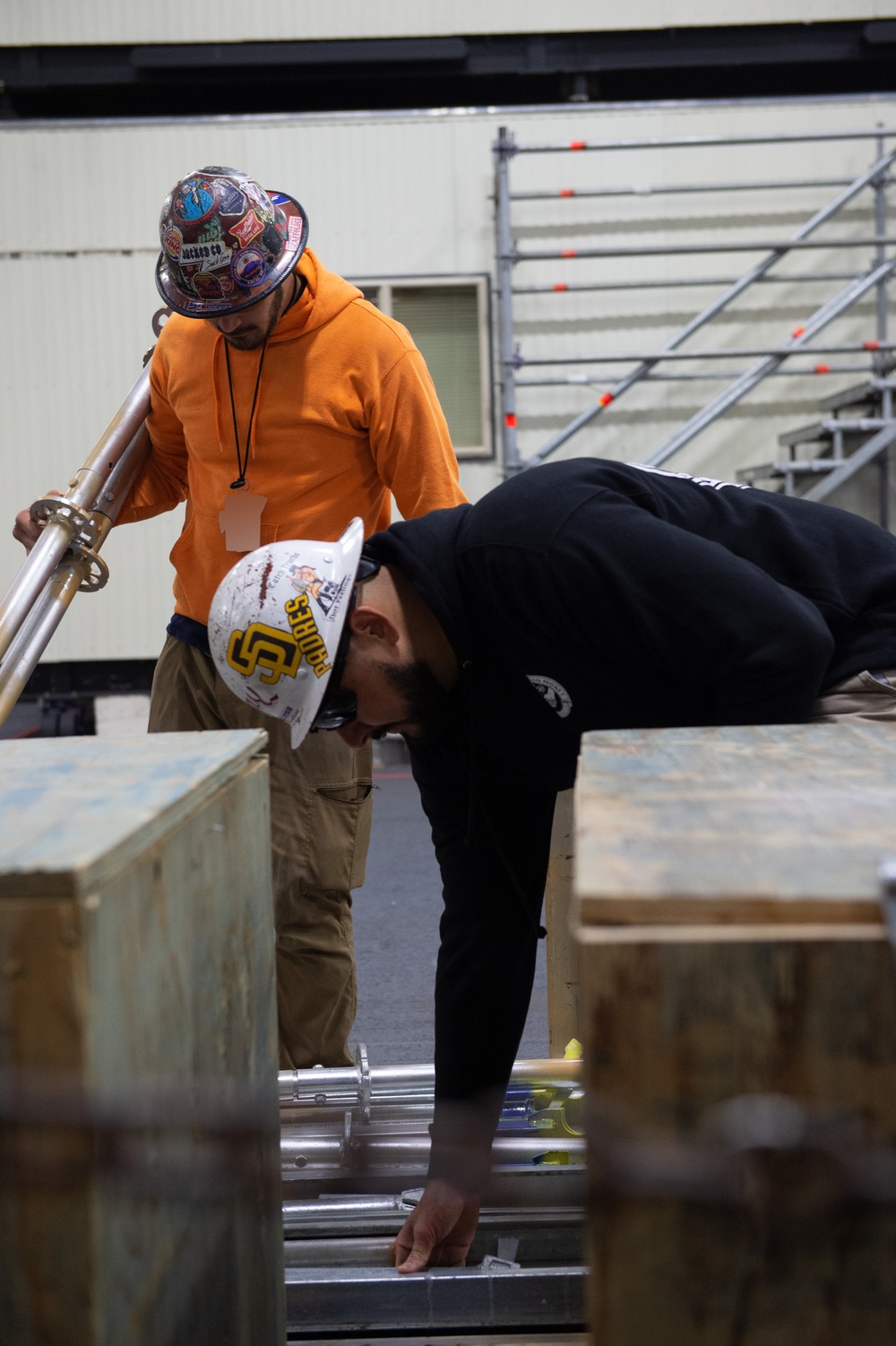 USS Ronald Reagan (CVN 76) Sailors, contractors and Puget Sound Naval Shipyard workers conduct routine operations and ship maintenance