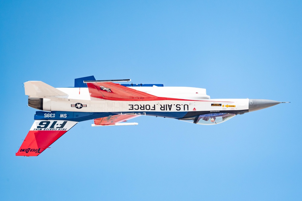 The F-16 Viper Demo Team soars over Yuma