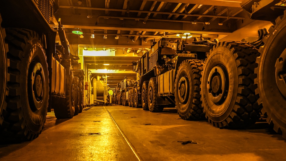 USNS Seay Offload