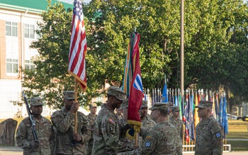 Headquarters and Headquarters Battalion Holds Change of Responsibility Ceremony