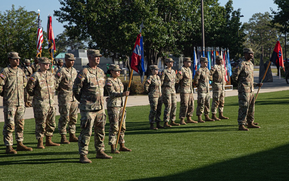 Headquarters and Headquarters Battalion Holds Change of Responsibility Ceremony