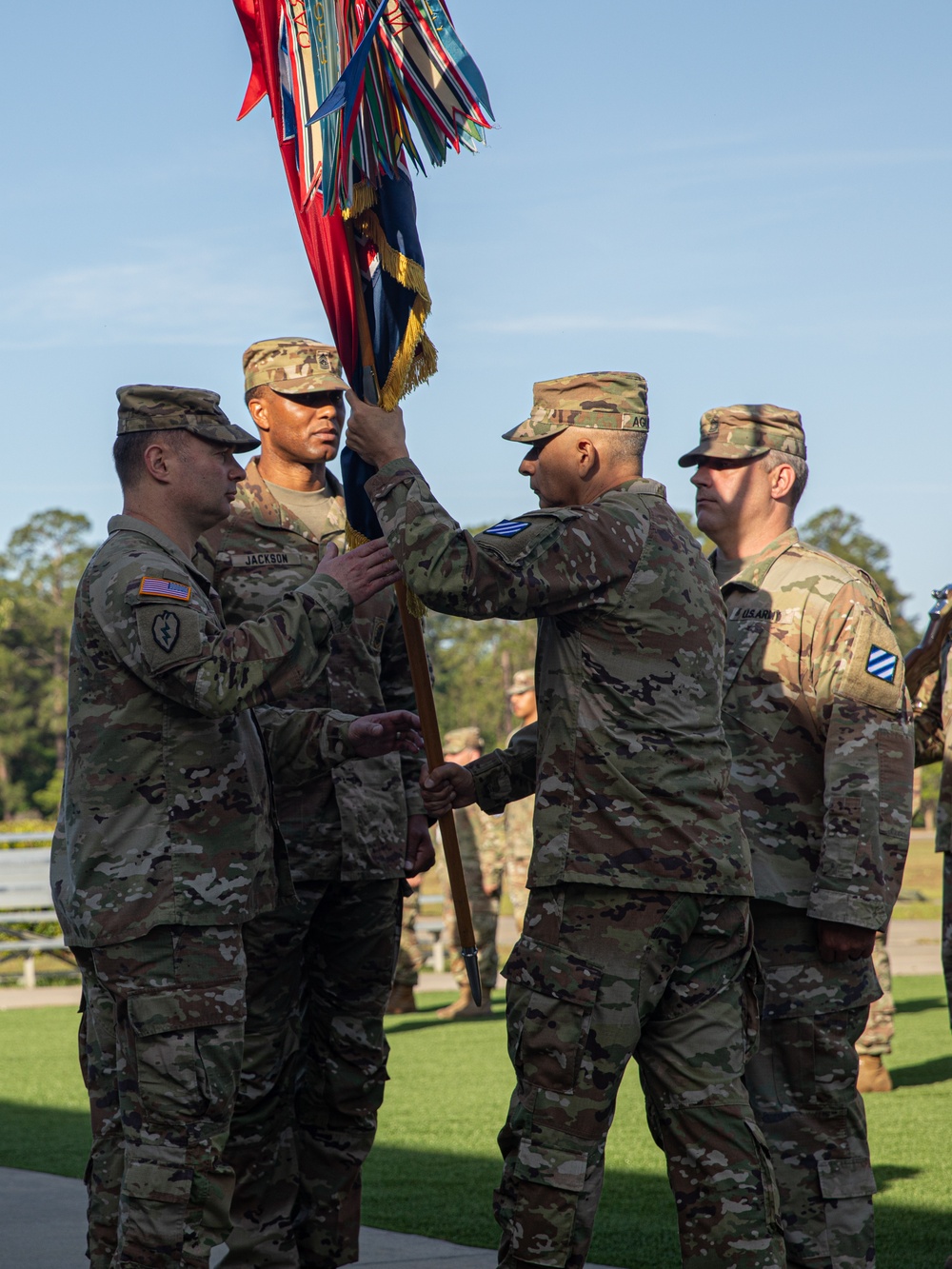Headquarters and Headquarters Battalion Holds Change of Responsibility Ceremony