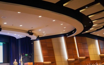 Commander, U.S. Fleet Forces Command Delivers Lecture at U.S. Naval War College